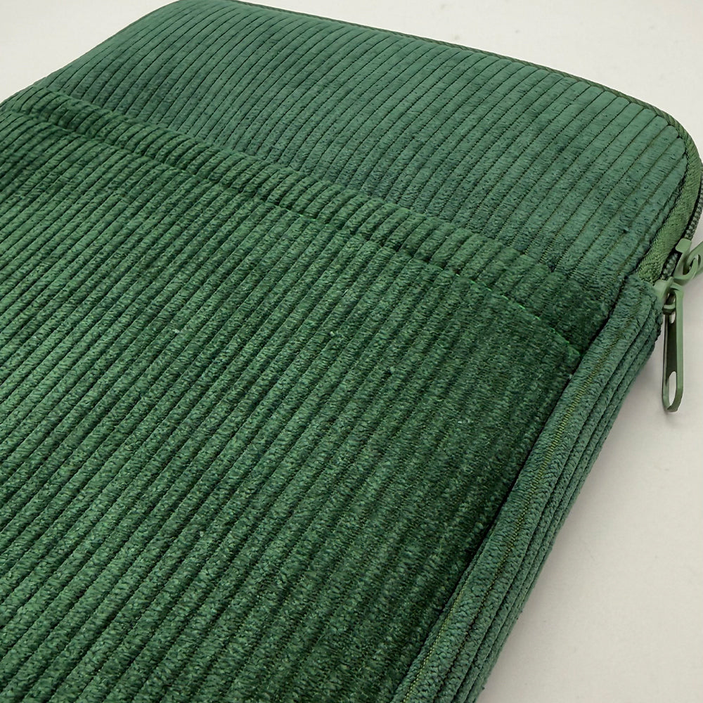 E-Reader Tasche aus Kordstoff »Read More Books«