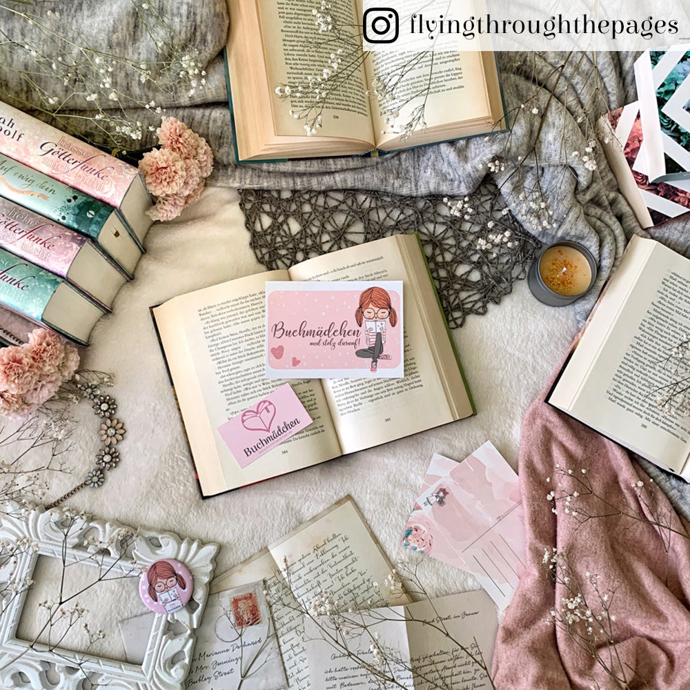 Glitzer Postkarte »Buchmädchen«