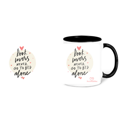 Tasse »Book Lovers never go to bed alone«