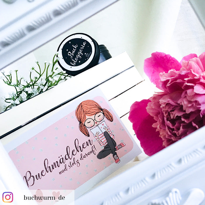 Glitzer Postkarte »Buchmädchen«