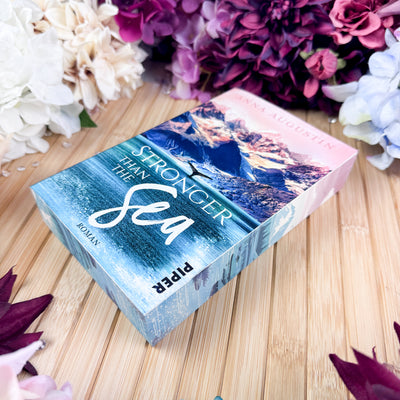 Farbschnittausgabe »Stronger than the sea« (1) [sofort]