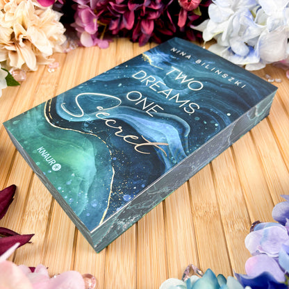 Farbschnittausgabe »Two Dreams, One Secret (2)« [Sofort]