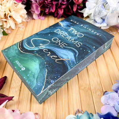 Farbschnittausgabe »Two Dreams, One Secret (2)« [Sofort]